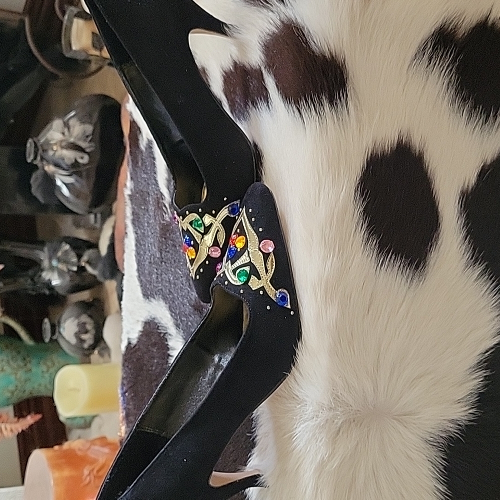 J.RENEE BLACK SUEDE EMBELLISHED PUMPS - Picture 2 of 9
